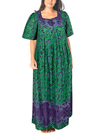 GREEN Border Print Long Pocket Lounge Dress - Plus Size 16/18 to 44/46 (US M to 6X)