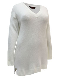 Curve IVORY Plush V-Neck Knitted Longline Jumper  - Plus Size 16 to 26/28