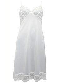IRREGULAR - CREAM Lace Trim V-Neck Short Slip Chemise - Size 12 to 26