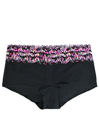 BLACK Lace Trim Shortie Knickers - Size 6 to 12/14 (XS to L) BLACK Lace Trim Shortie Knickers - Size 6 to 12/14 (XS to L)