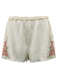 IVORY Textured Floral Embroidered Pull On Shorts - Size 8/10 to 20/22 (S to XL)