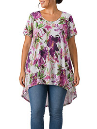 PLUS PINK Floral Print Dipped Hem Top - Plus Size 26/28 to 30/32